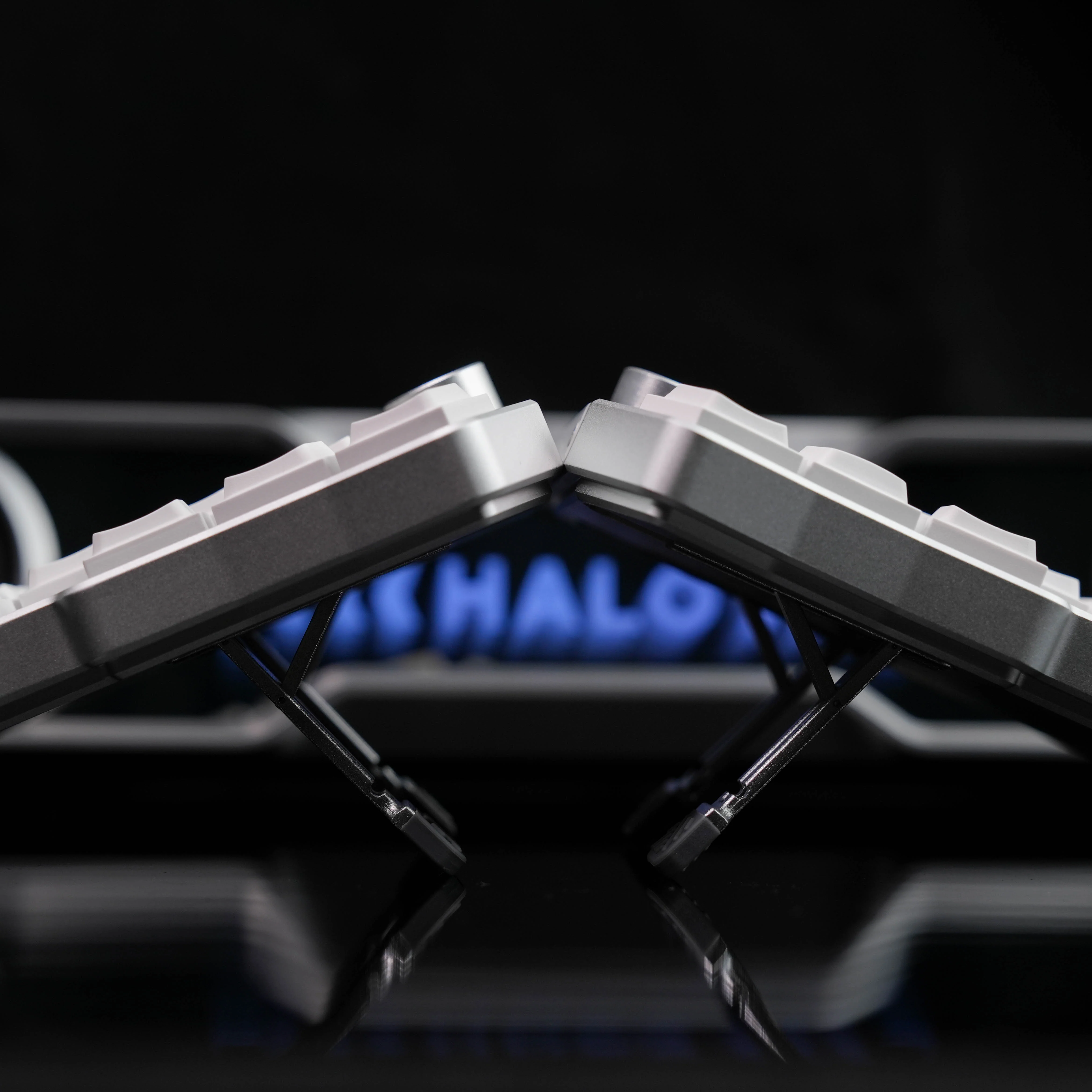 Cornix - Split Low-Profile Split Ergonomic Keyboard (5th Batch - May) - Image 4