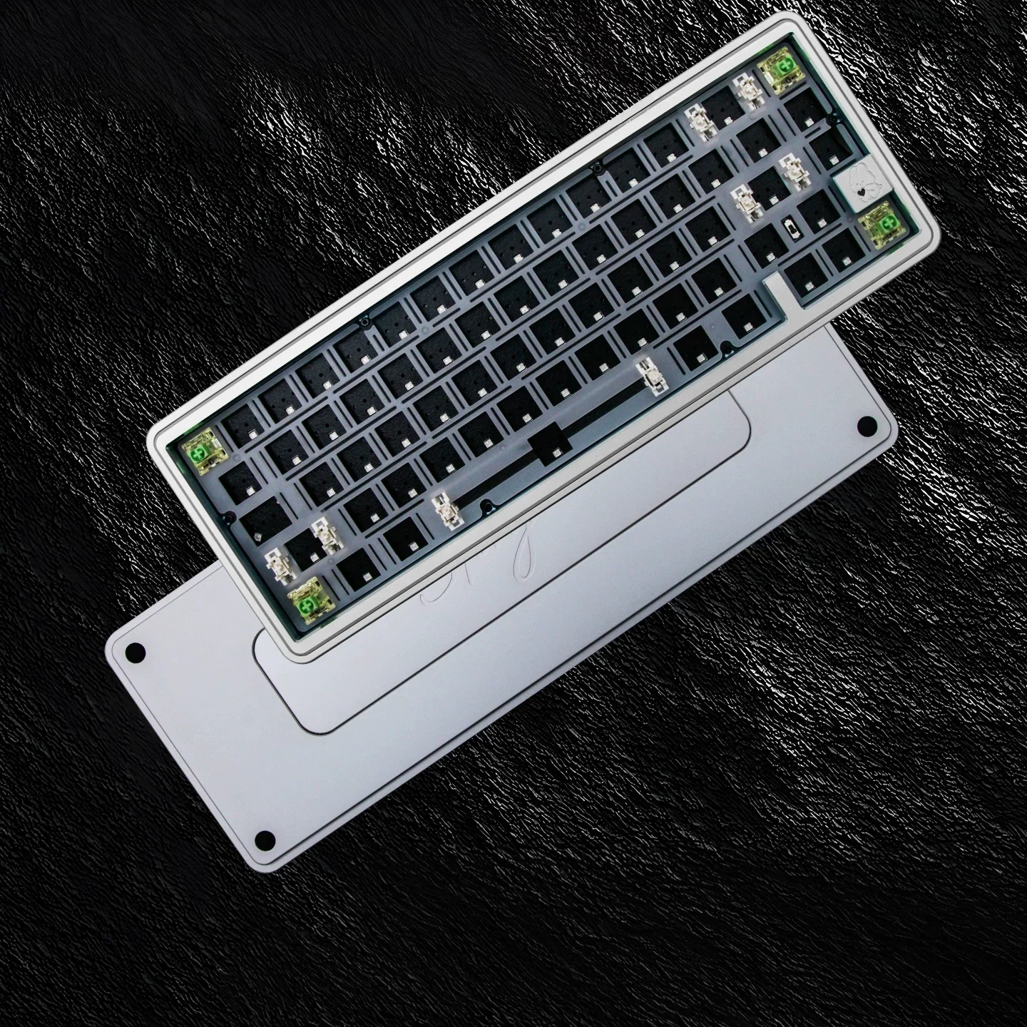 GEEKZB - Story65 R3 SE Mechanical Keyboard - Image 14