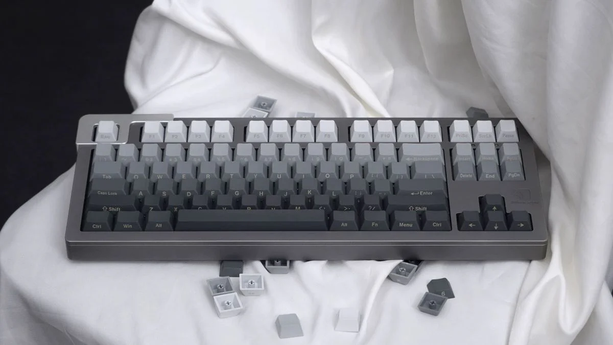 Gradient Side Engraved – 125-Key Cherry Profile ANSI Keycap Set - Image 6