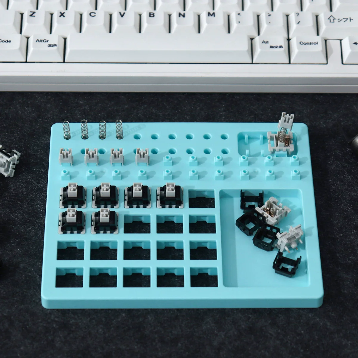 Mechanical Keyboard Switch Assembly Aid – Yellow/Gray/Blue Shaft Plate - Image 3